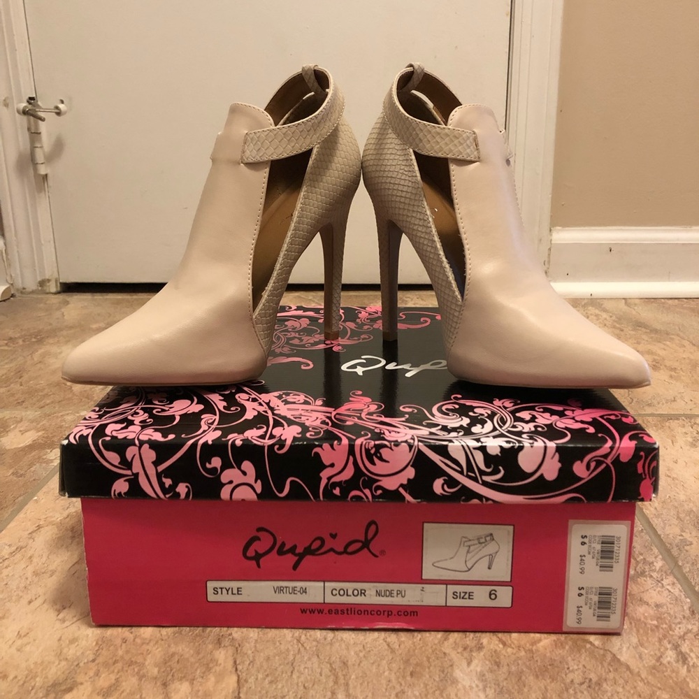 Quipid Nude Heels - NEW